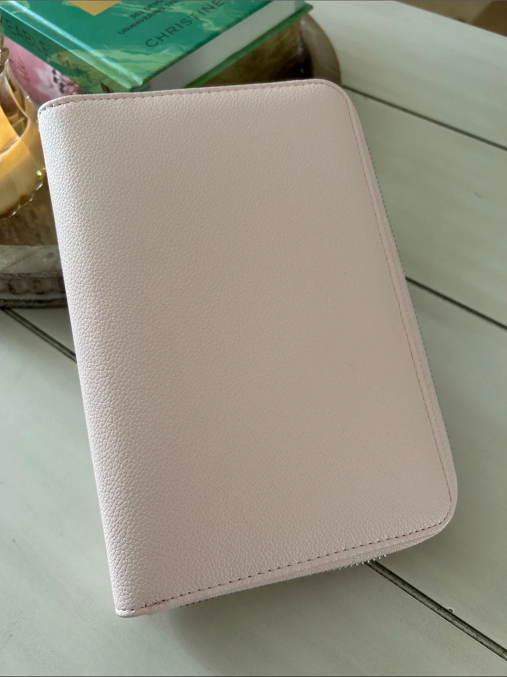 Classic Zip Around Pebble Binder - Light Pink